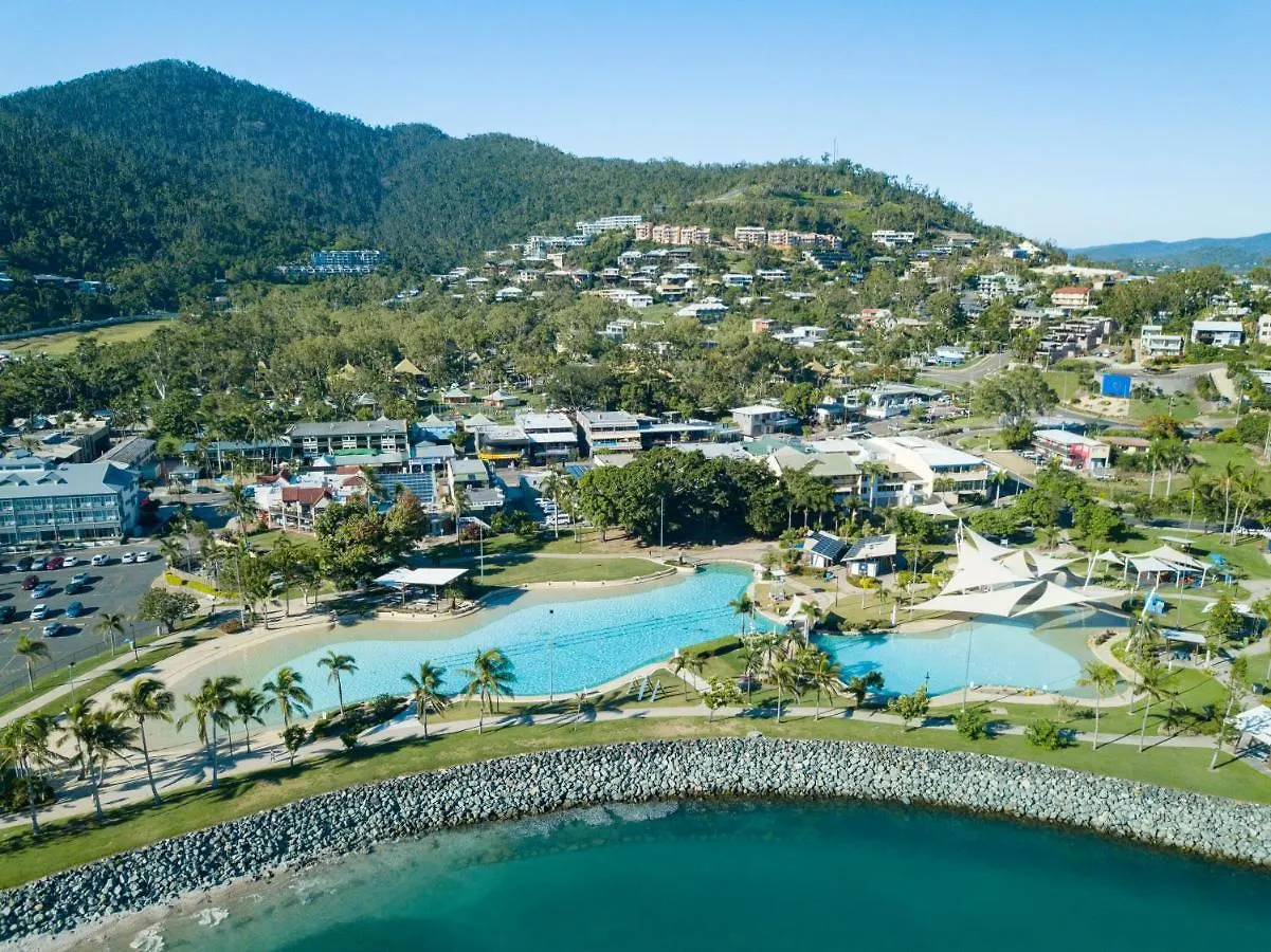 Ocean Views 10 Apartment Airlie Beach